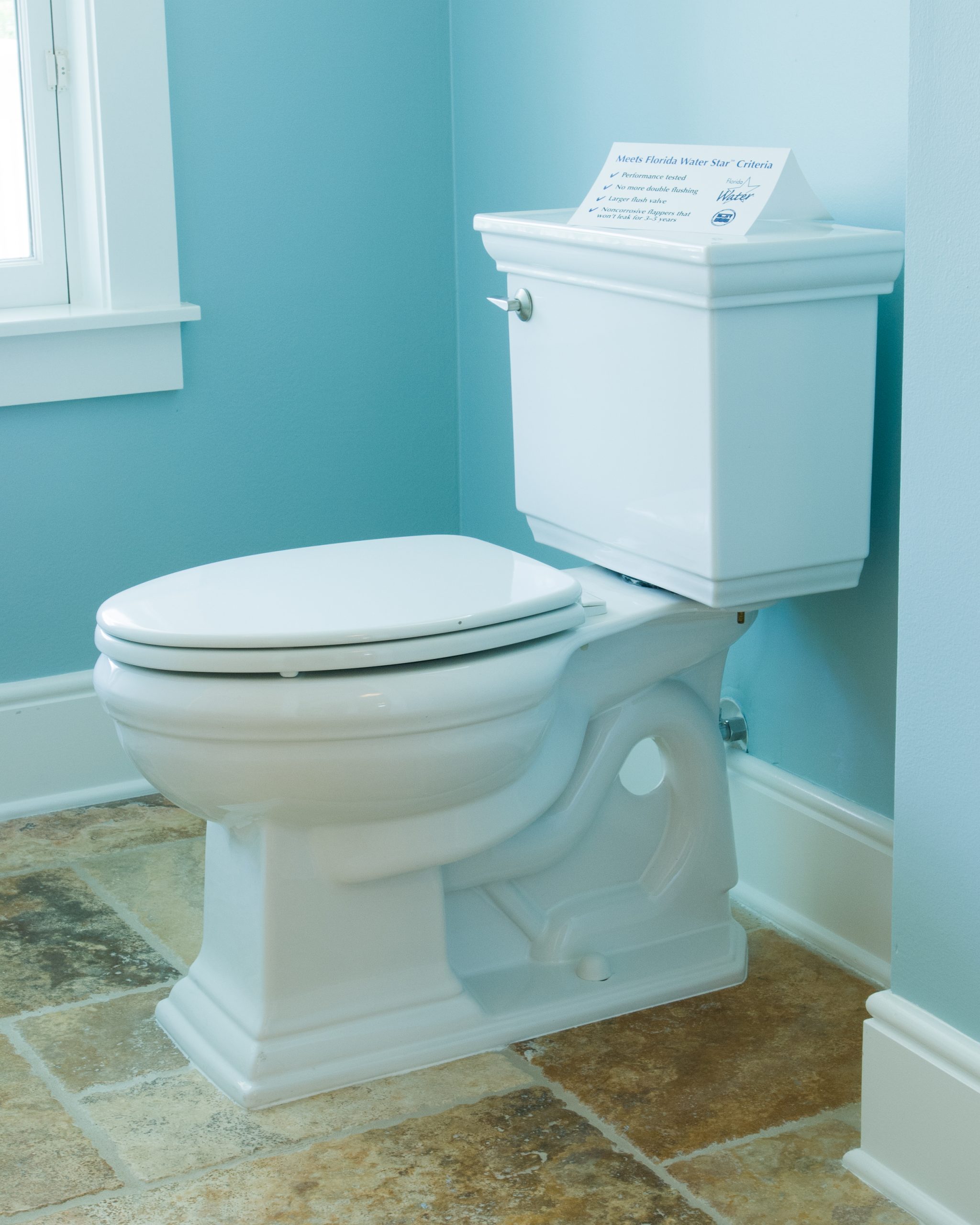Water-efficient toilet
